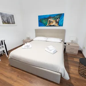 Bed & Breakfast I Miti Dell Etna Centro Vicino Il Duomo